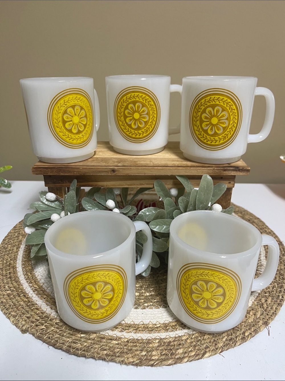 Mid-Century milk glass 8 oz gold/yellow medallion logo set of (5)